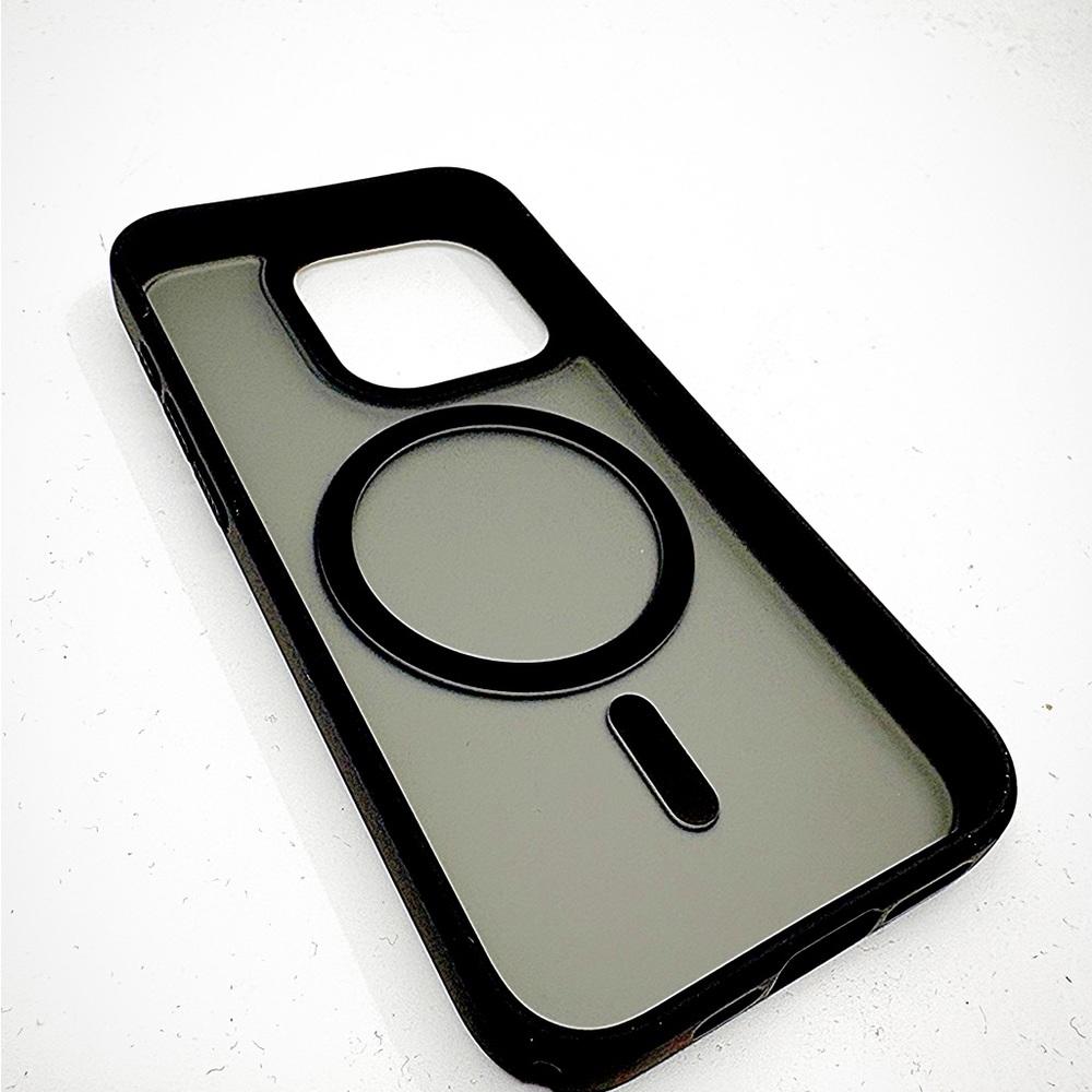 iPhone 15 Pro case black magsafe – strong protection